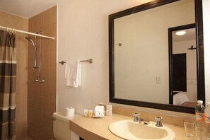 Dusche, Handtücher, Seife, Shampoo