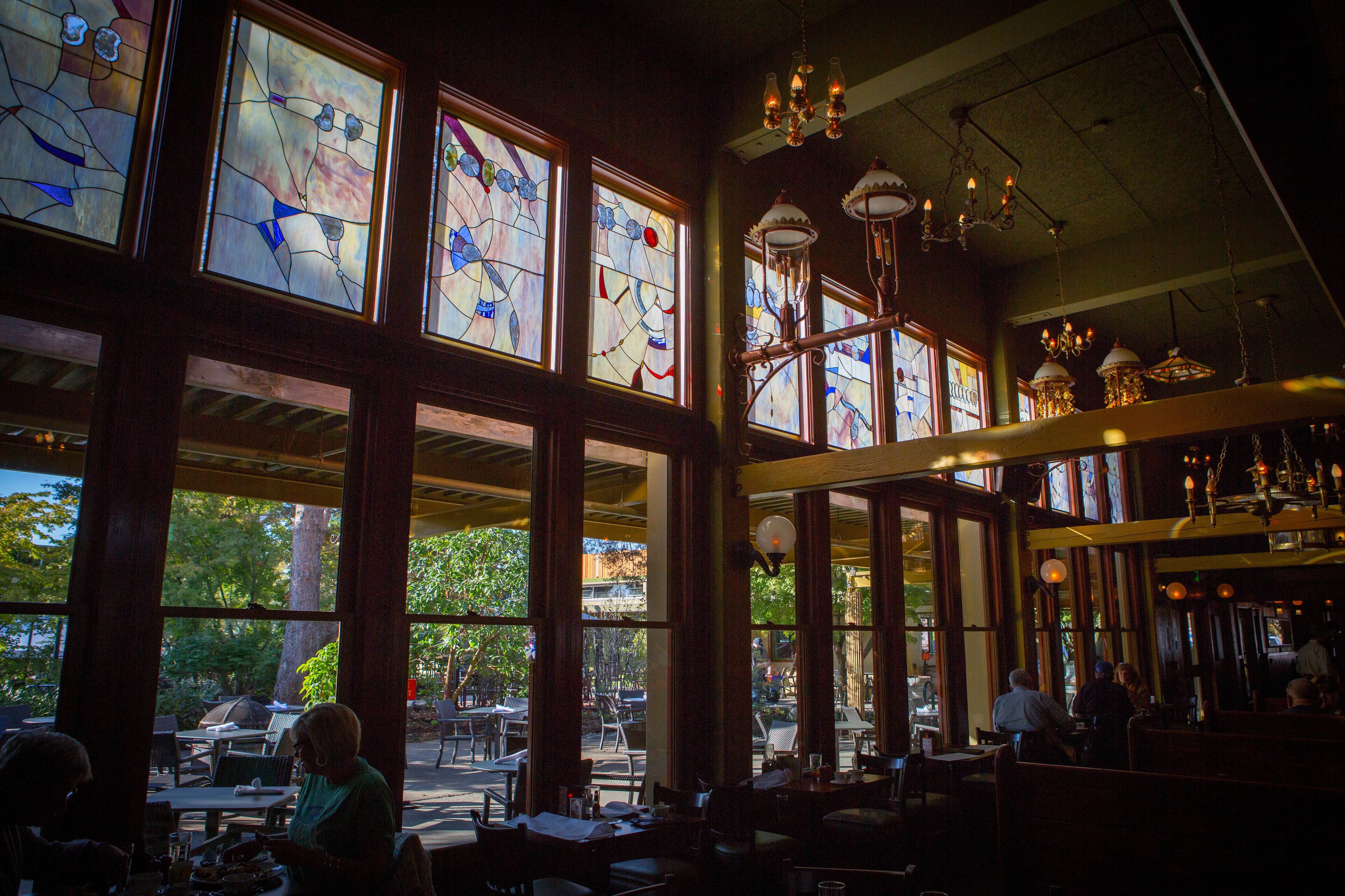 3 restaurants servant le petit déjeuner, spécialités Cuisine hawaïenne