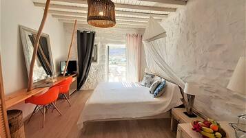 Minibar, coffres-forts dans les chambres, décoration personnalisée