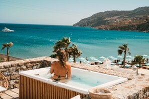 Minibar, in-room safe, individually decorated, desk - Sea Side Studios & Houses (Mykonos)