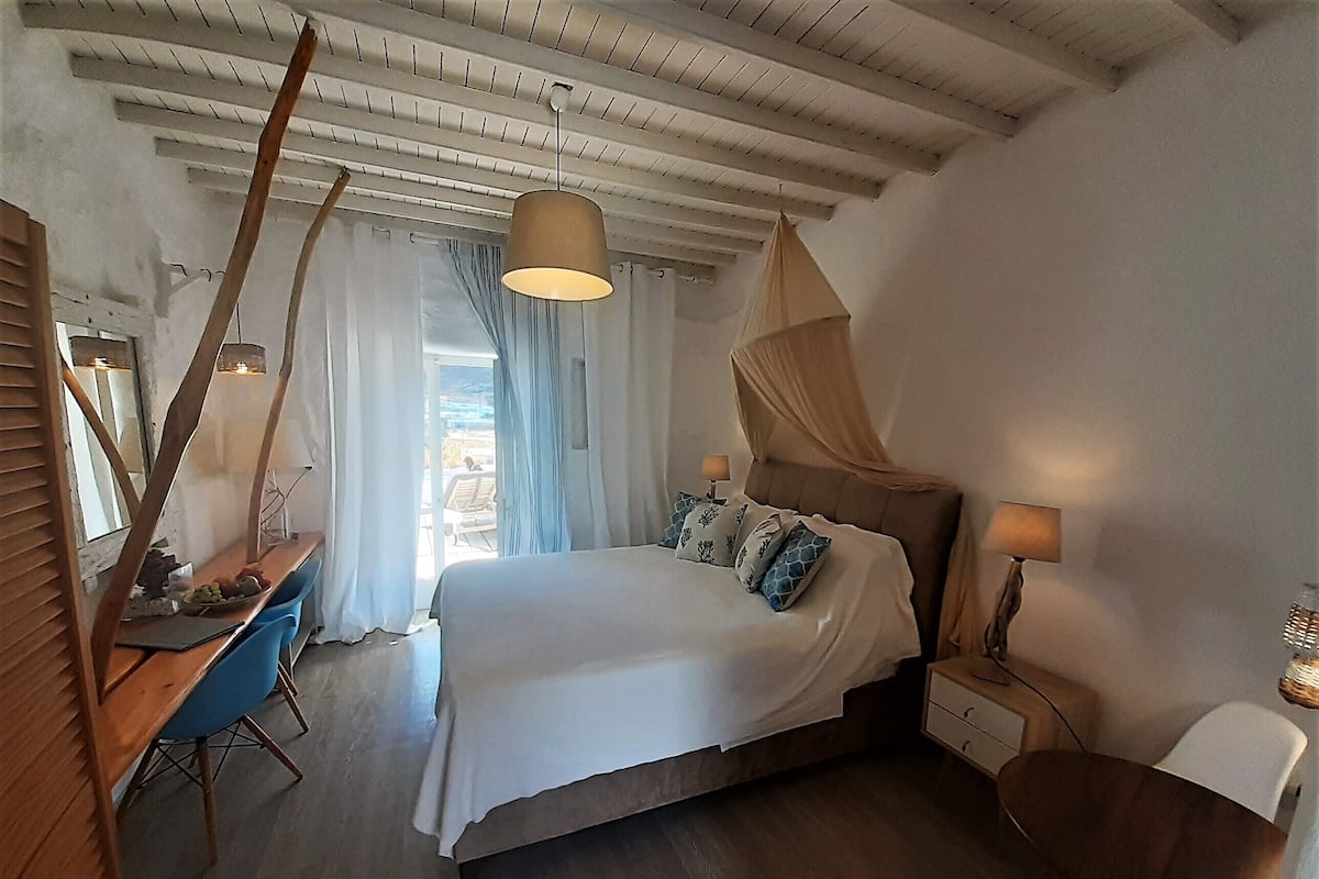 Minibar, coffres-forts dans les chambres, décoration personnalisée