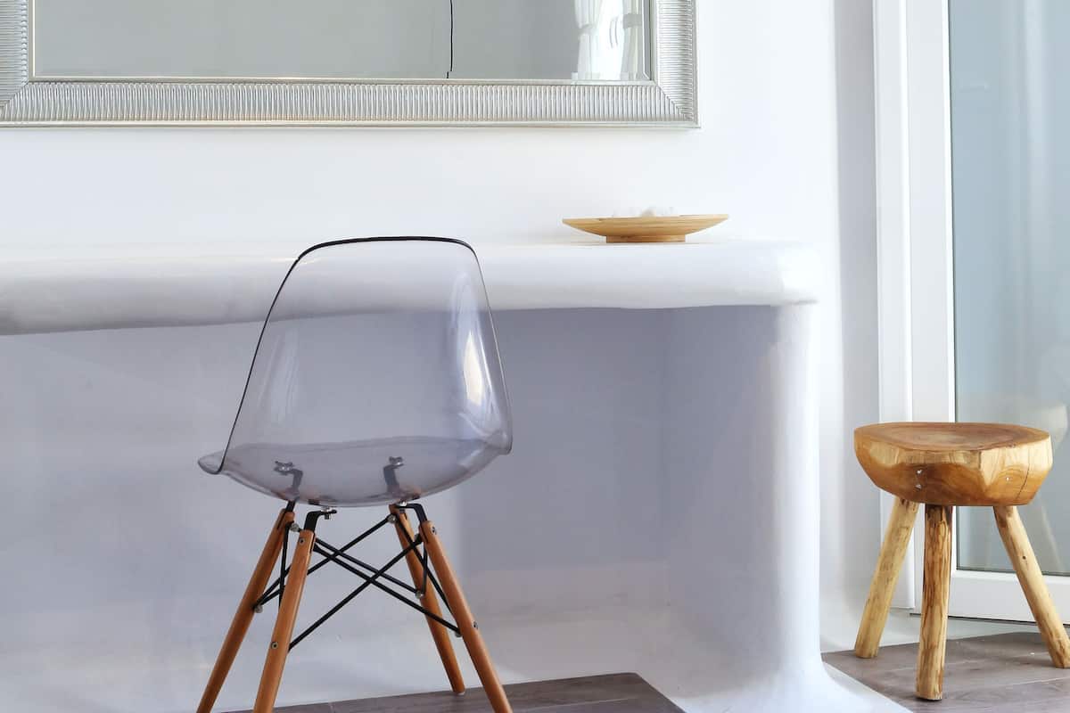 Standardrum - havsutsikt | Minibar, värdeförvaringsskåp på rummet, skrivbord och ljudisolering