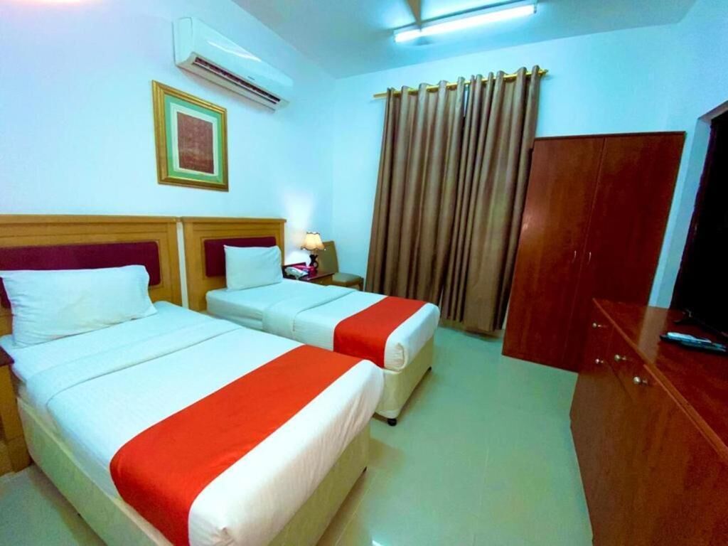 standard double or twin room | desk, free wifi, wheelchair access