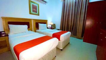 Schreibtisch, kostenloses WLAN, Rollstuhlgeeignet