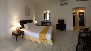 Minibar, desk, rollaway beds, free WiFi