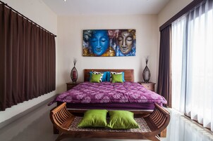 Premium bedding, in-room safe, iron/ironing board, cots/infant beds