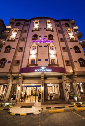 Façade de l’hébergement - soirée/nuit