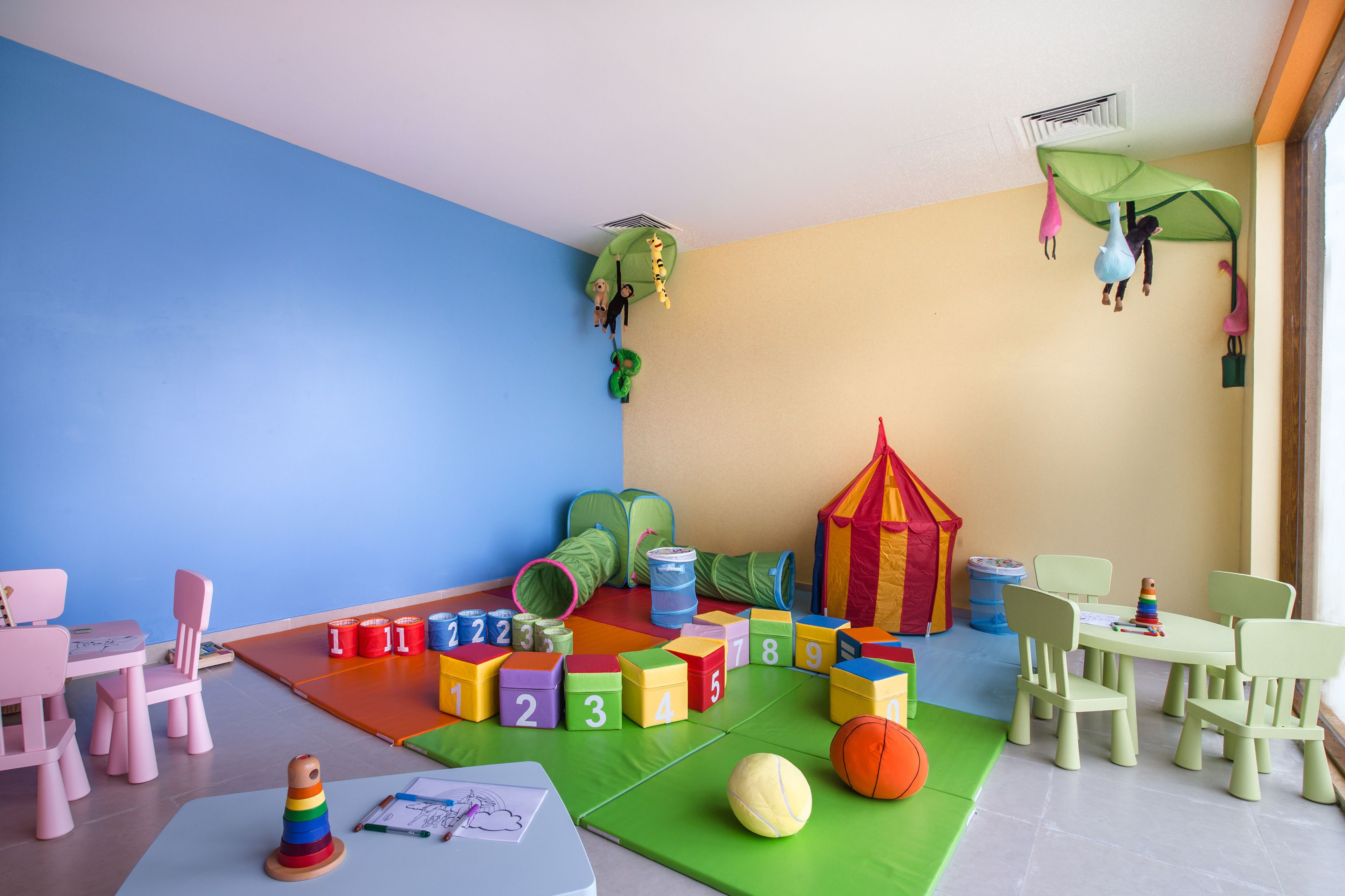 children’s play area – indoor