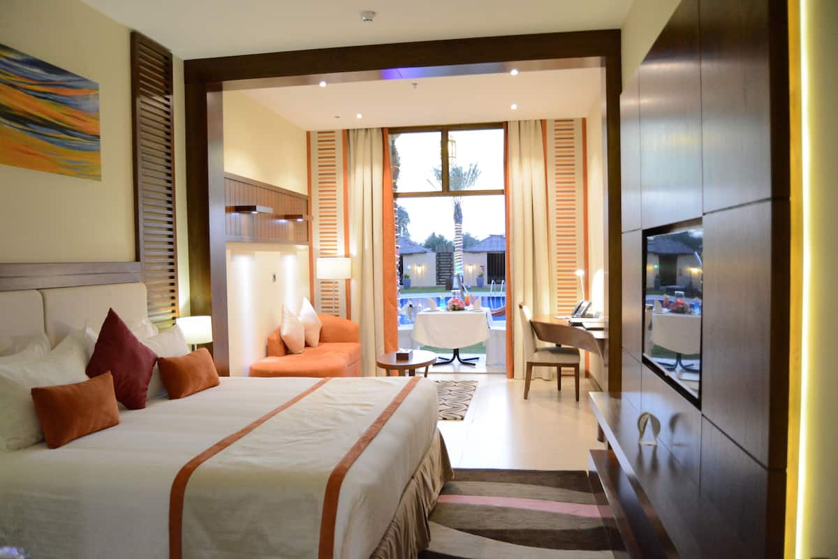 premier room | premium bedding, minibar, in-room safe, individually decorated