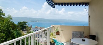 Sky View Beach Studio - Montego Bay Club