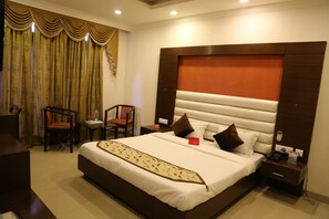 In-room safe, desk, free WiFi - Hotel City Park Plaza  (Chandigarh)