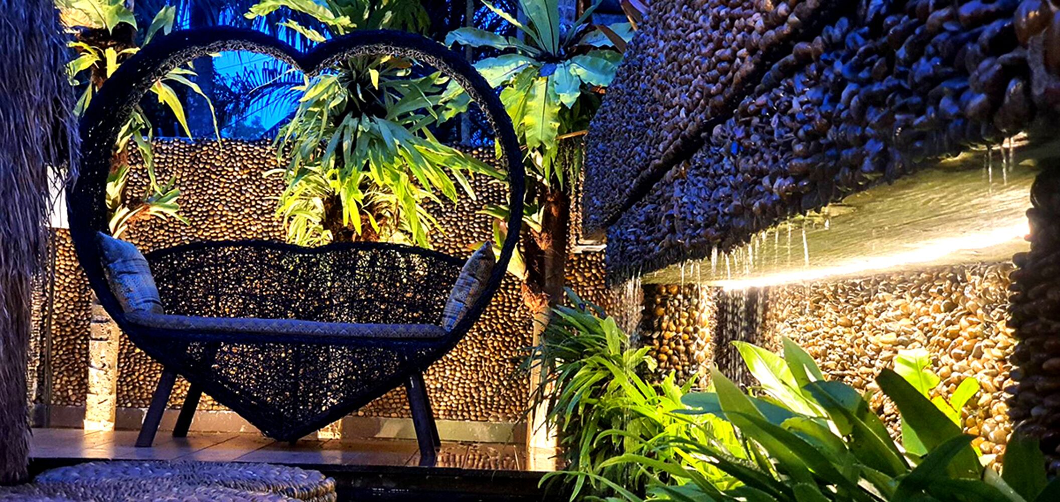 Villa, 6 Bedrooms | Living area | 42-inch flat-screen TV with satellite channels, LCD TV