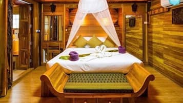 Villa, 6 Bedrooms | 6 bedrooms, premium bedding, minibar, in-room safe