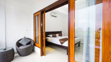 Deluxe Double Room, Ocean View | Balcony