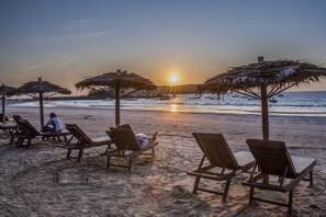 Beach nearby - River Top Lodge (Ngapali)