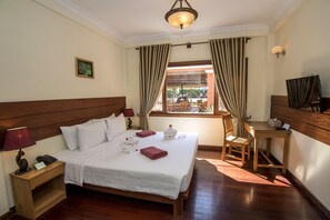 Superior Room | In-room safe, desk, blackout drapes, free WiFi - River Top Lodge (Ngapali)