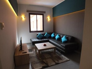 Junior Suite | Living area | TV - Relax Hotel Marrakech (Marrakech)