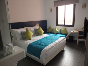 Premium bedding, desk, blackout drapes, soundproofing - Relax Hotel Marrakech (Marrakech)