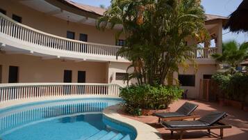 Outdoor pool, pool loungers