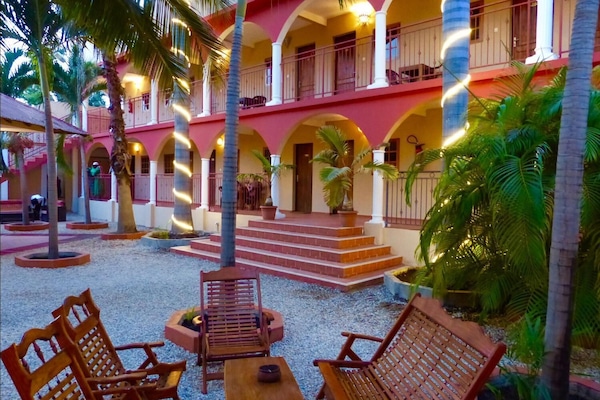 Enceinte de lâhĂ©bergement