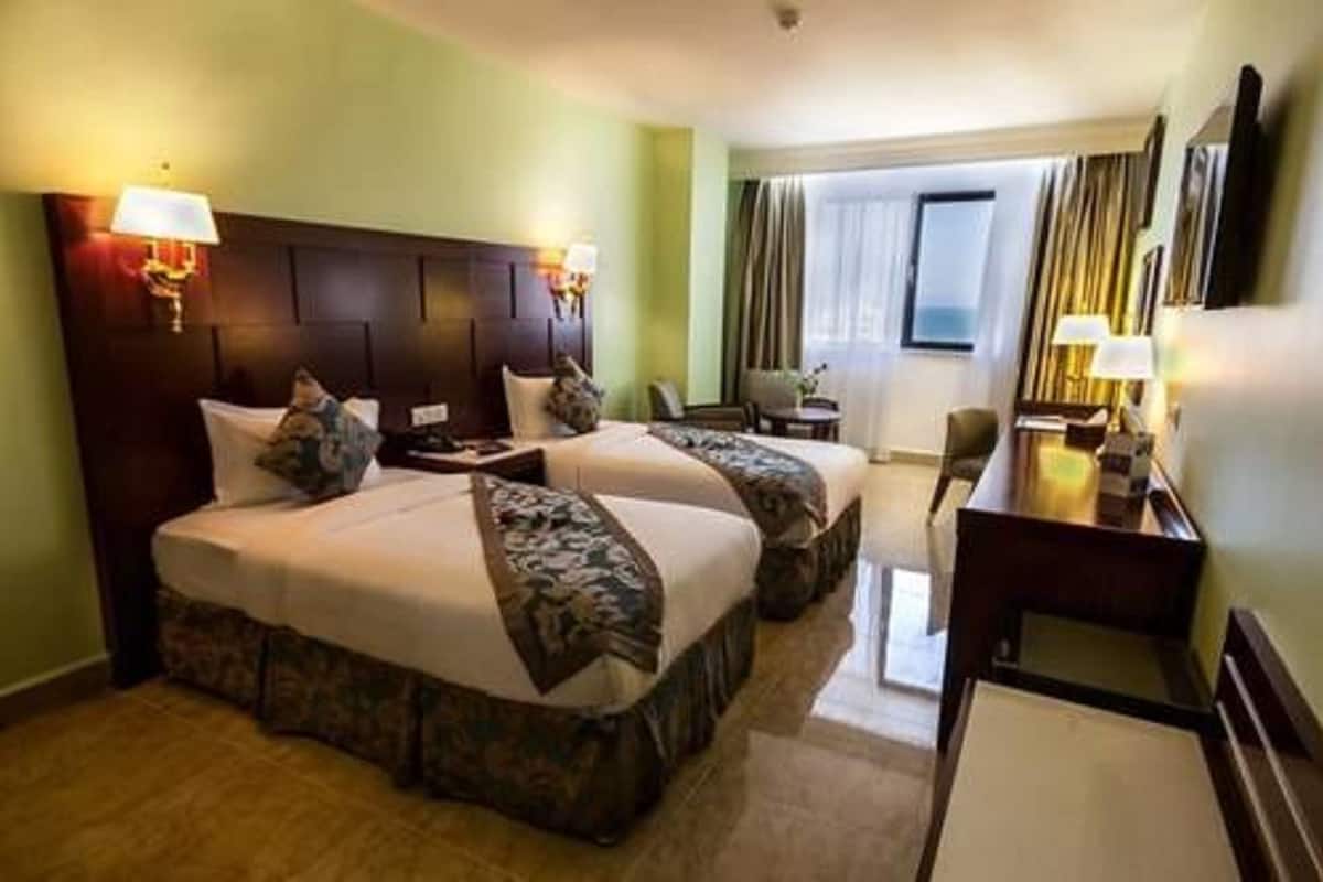 standard single room | minibar, desk, blackout curtains, cots/infant beds