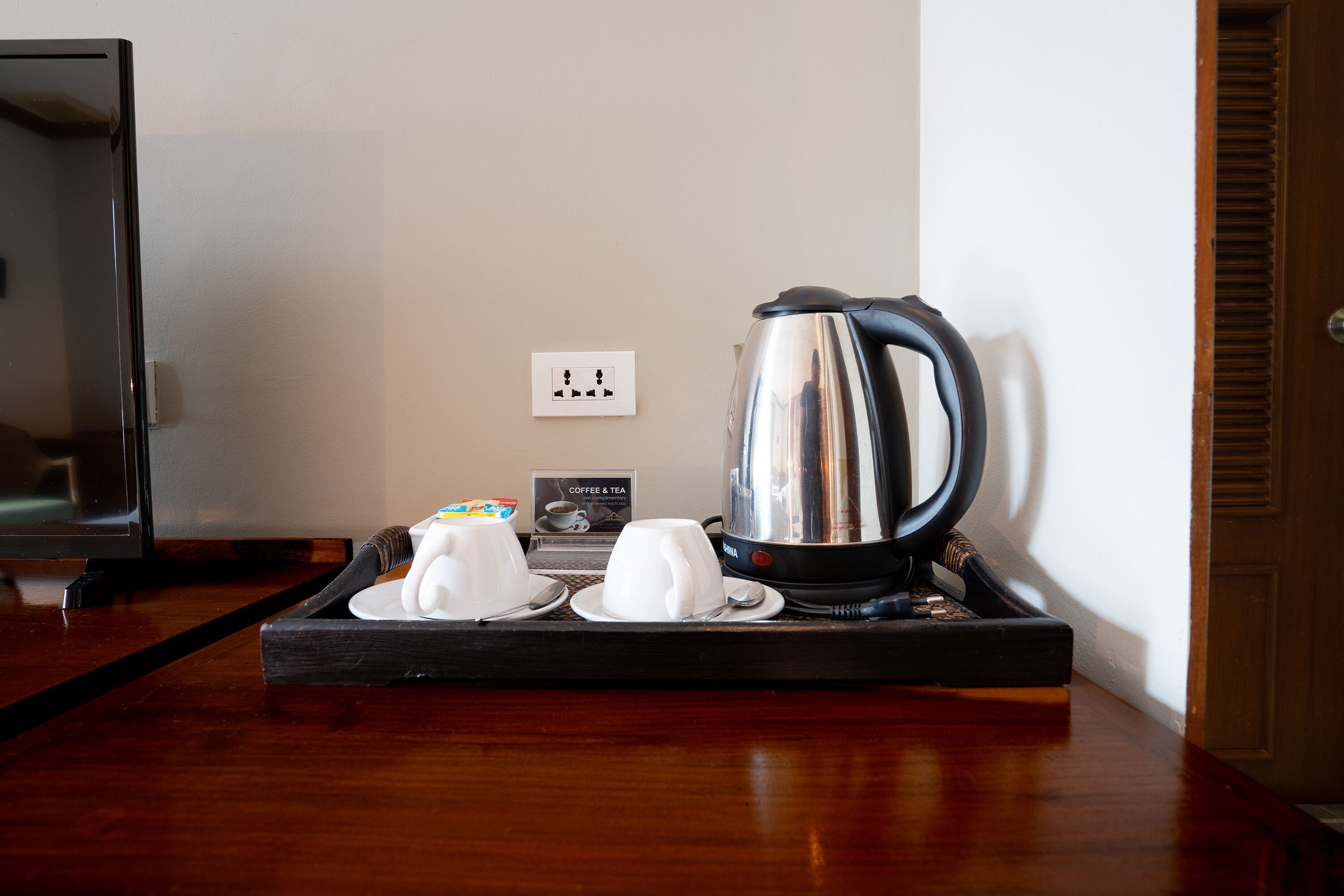 deluxe double room | 1 bedroom, minibar, in-room safe, desk