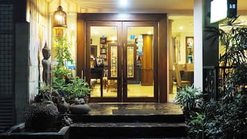 Fachada de la propiedad