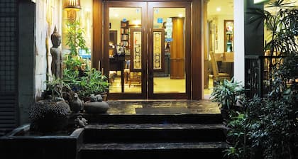 Baan Sukhumvit Soi 18
