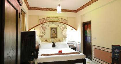 OYO Rooms Heritage Hawa Sadak