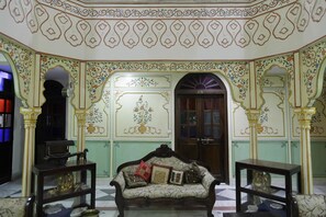Nội thất