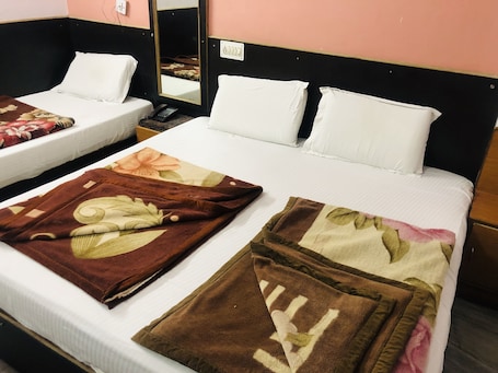 1 bedroom, rollaway beds, free WiFi, bed sheets