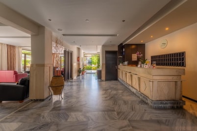 Dimitris Paritsa Hotel