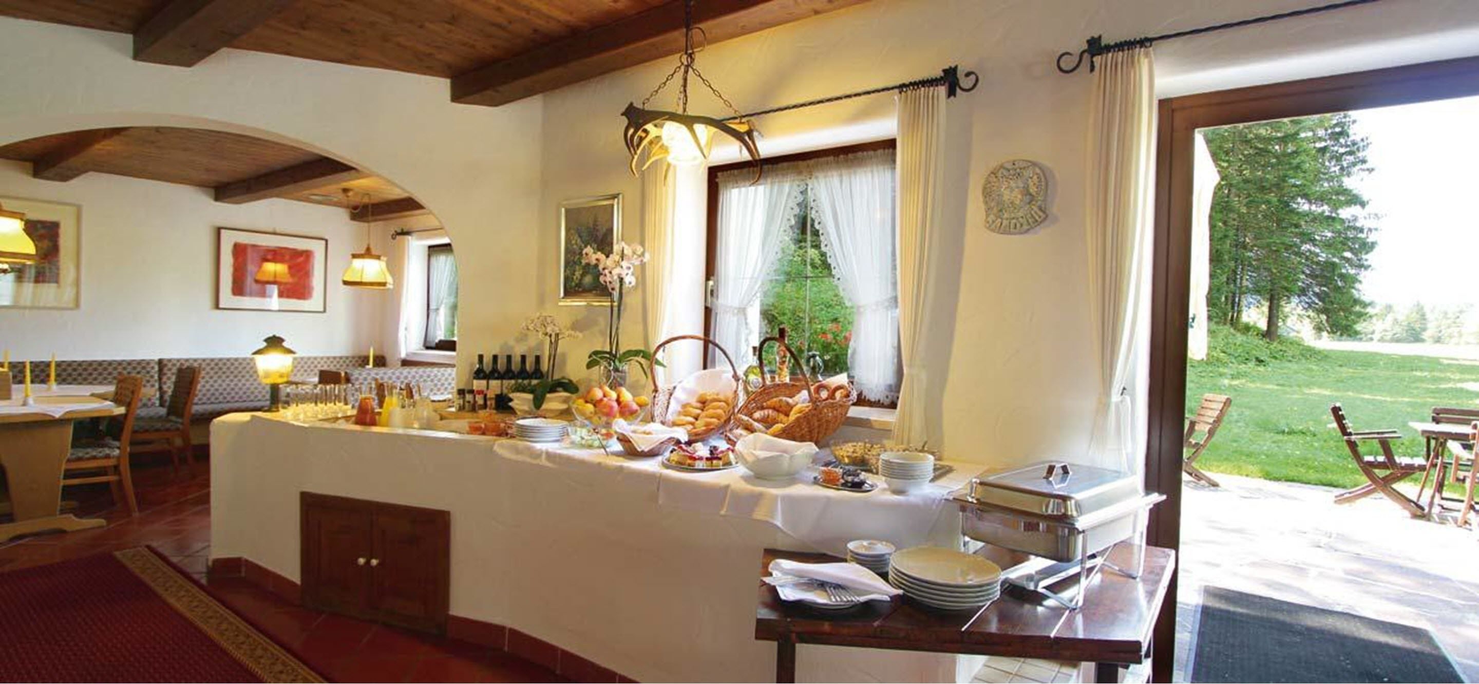 Daily buffet breakfast (EUR 10 per person)