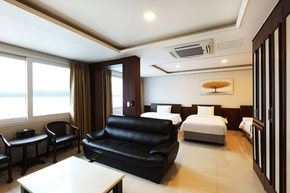 Junior Suite (With Kitchen)