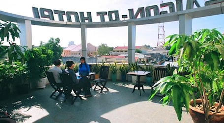 Terrace/patio. Saigon - PT Hotel