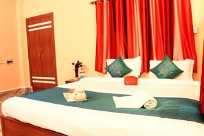 Chambre Standard Double ou avec lits jumeaux, 1 lit double, salle de bains privée