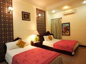 Minibar, desk, free WiFi - Kim Ngoc Hotel (Ho Chi Minh City)