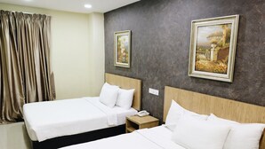 Family Quadruple Room | Desk, iron/ironing board (on request), WiFi (free) - Era Plus Hotel (Seri Kembangan)