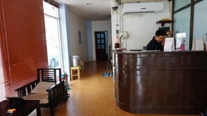 入住/退房自助服務台