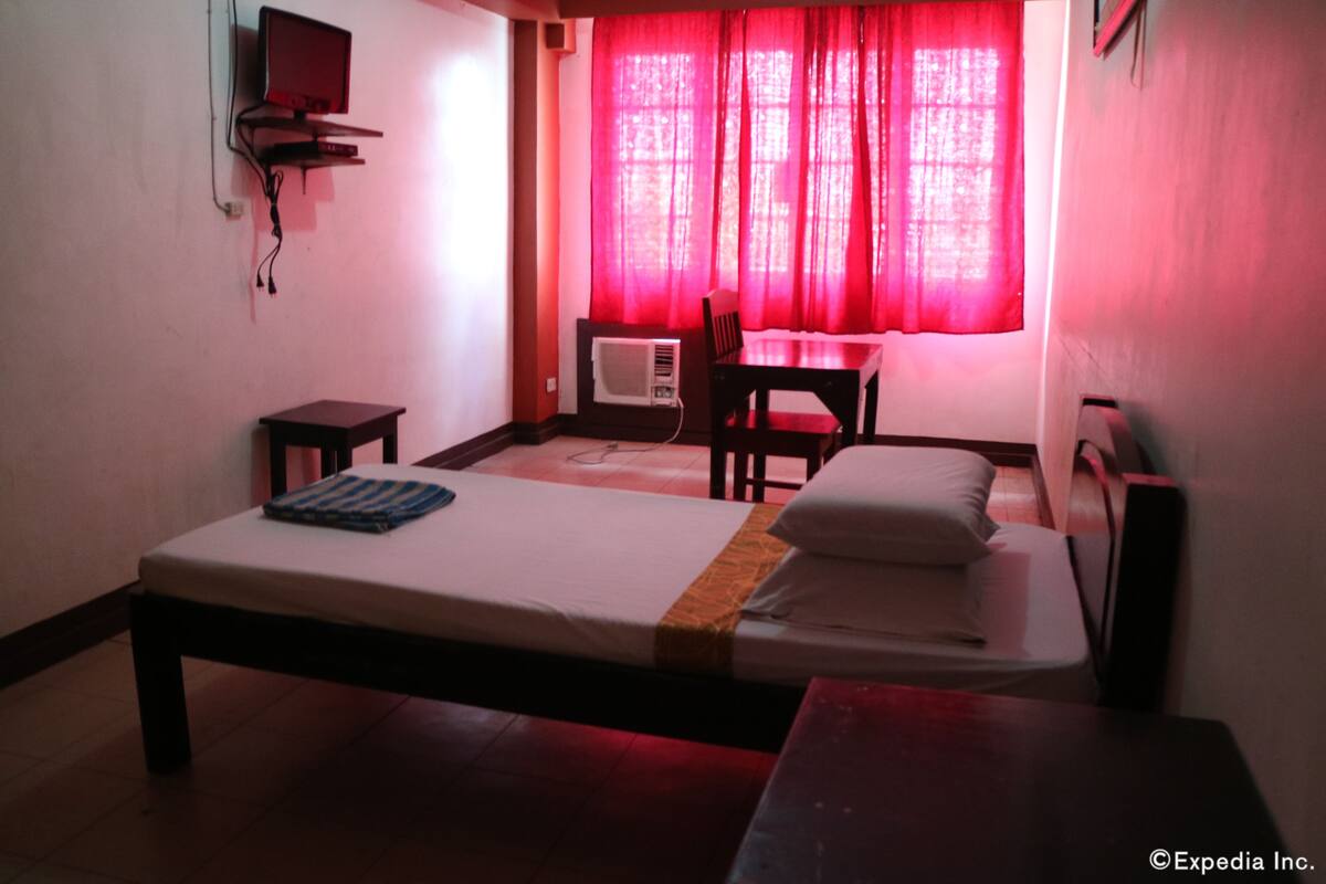 Standard Single Room | Rollaway beds