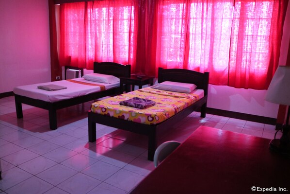 Standard Twin Room | Rollaway beds