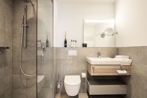 Shower, free toiletries, hair dryer, towels