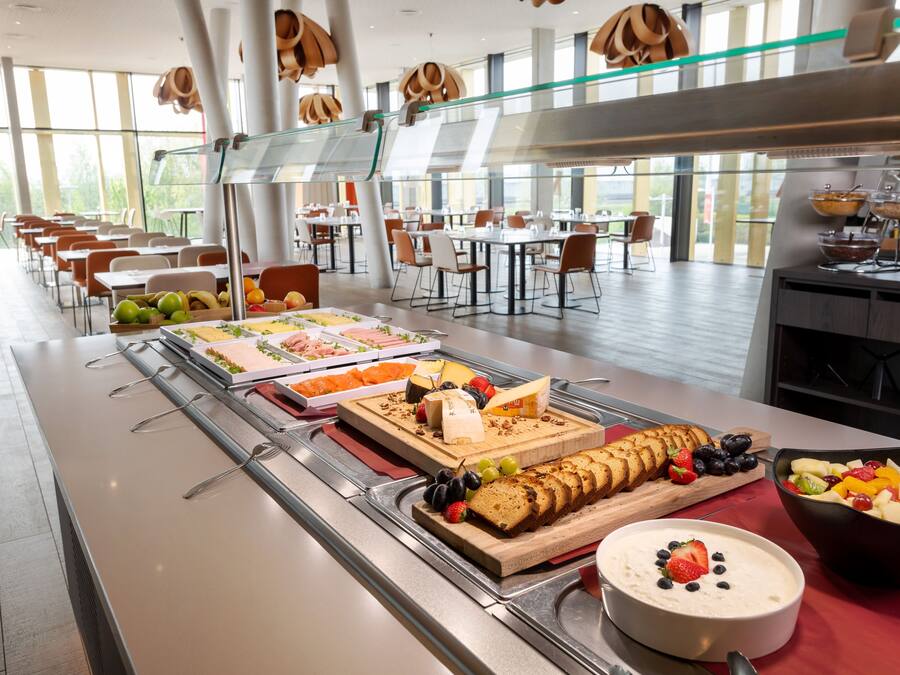 Daily buffet breakfast (EUR 28 per person)