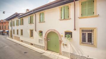 Enceinte de lâhĂ©bergement