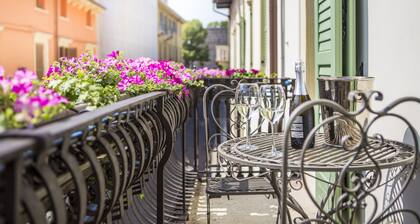 Lady Capulet Apartments