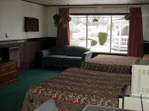 Standard Room, Smoking (2 King Beds) | Premium bedding, desk, free WiFi