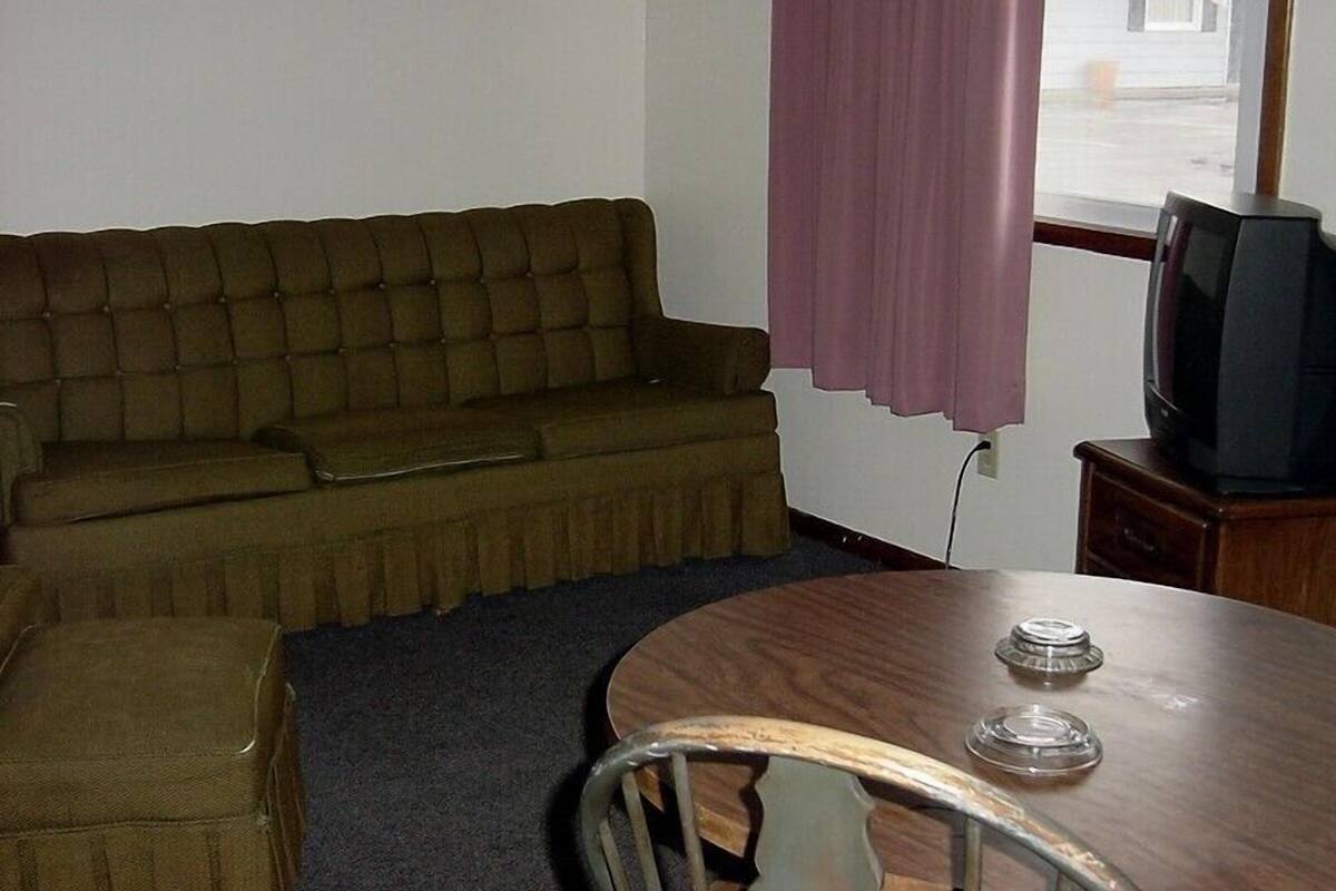 Apartment, 2 Bedrooms, Smoking (4 Double Beds, Living Room, Kitchen) | Living room