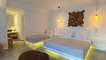 Deluxe Triple Room | Minibar, iron/ironing board, free cribs/infant beds, free WiFi