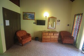 Comfort Double or Twin Room, Multiple Beds | Free WiFi - Moon Rooms at Moonrise Villa (Negril)