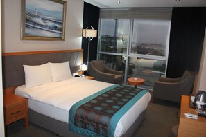 Deluxe Standard Deniz Manzarali | Bộ đồ giường cao cấp, chăn bông, minibar, két bảo mật tại phòng 